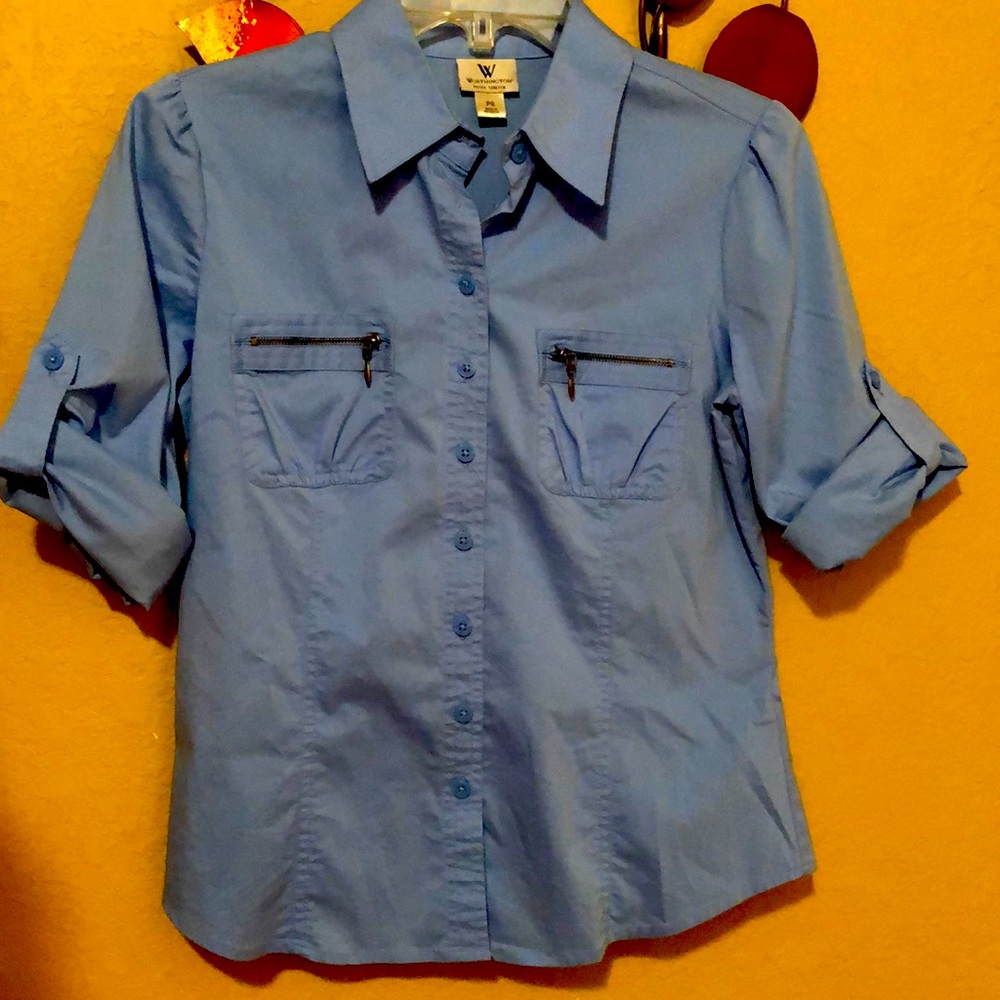 Worthington Petite Stretch dress shirt. Beautiful blue color. Sleeves up/down